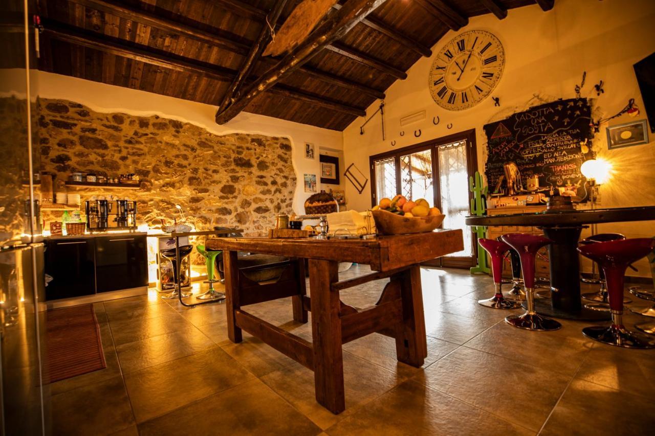 B&B Polvere Di Stelle Ummari ภายนอก รูปภาพ
